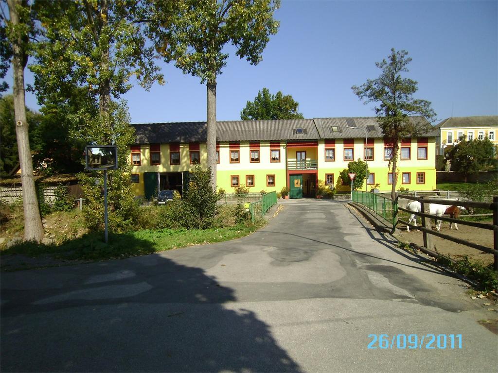 Pension & Reitstall Inghofer Heidenreichstein Exterior foto